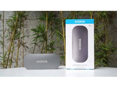 Ổ CỨNG SSD DI ĐỘNG KIOXIA 1TB EXCERIA PLUS PORTABLE - LXD10S001TG8