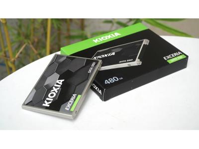 Ổ CỨNG SSD SATA KIOXIA 480GB EXCERIA SATA TỐC ĐỘ ĐỌC/GHI 555/540 MB/s - LTC10Z480GG8